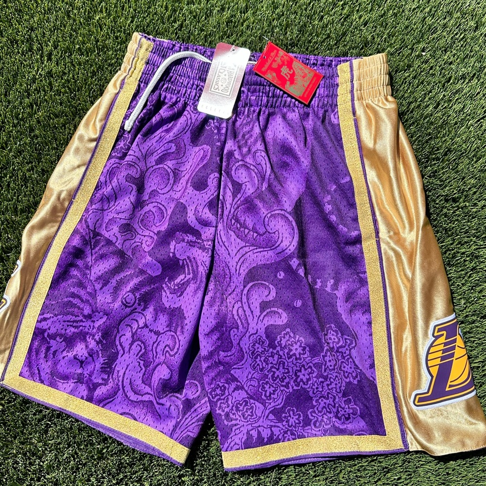 Los Angeles Lakers NBA Mitchell & Ness Purple Gold Mens Shorts Size M NWT